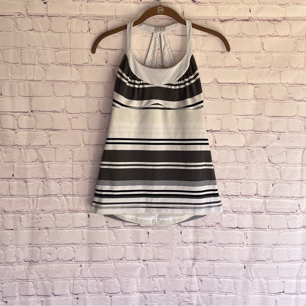 Lululemon Athletica Black and White Striped Tank Top Woman’s‎